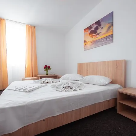 Nadia 2* אפורי נורד